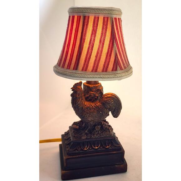 LAMP/TABLE-Rooster-Resin, Brown Rubbed Gold Finish, Toggle Switch, With Shade - Picture 8 of 16